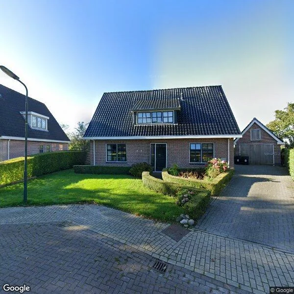 Straatbeeld van Skûlestrjitte 30, 9123KB Mitselwier