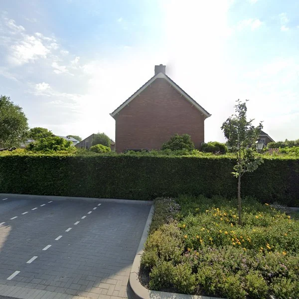 Straatbeeld van Sluisweg 8, 3412LA Lopikerkapel