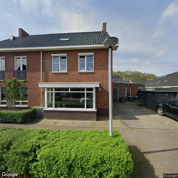 Straatbeeld van Smoutstraat 15, 4714BB Sprundel