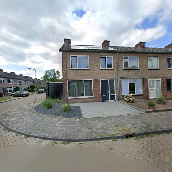 Straatbeeld van Spireastraat 14, 7906KJ Hoogeveen