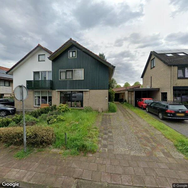 Straatbeeld van Spoorlaan 25, 8071BN Nunspeet