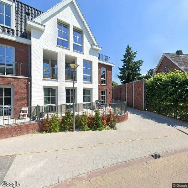 Straatbeeld van Spoorlaan 5a, 8071BN Nunspeet