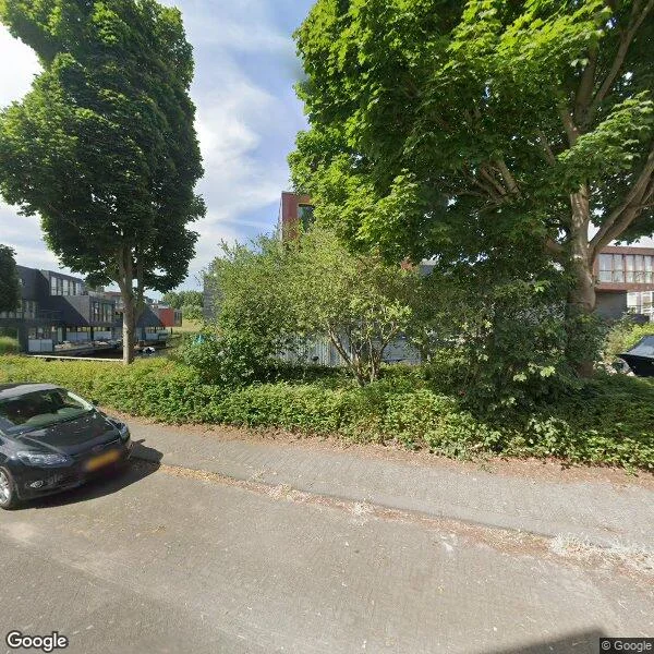 Straatbeeld van St. Eustatiuspier 1, 1339KJ Almere