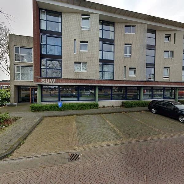 Straatbeeld van Stationsplein 10C, 9981BH Uithuizen
