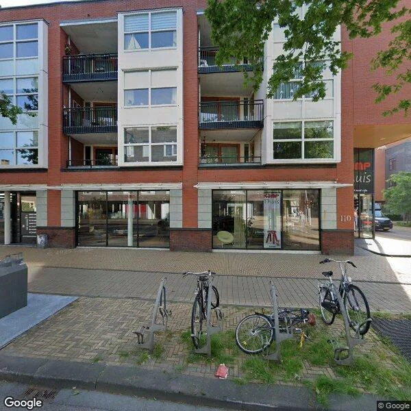 Straatbeeld van Stationsstraat 112E, 7311MJ Apeldoorn