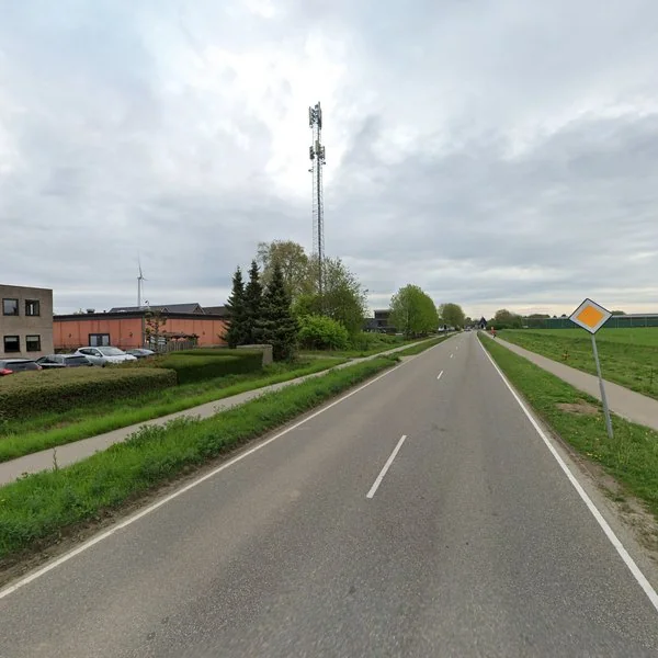 Straatbeeld van Stationsstraat 15, 6678AA Oosterhout