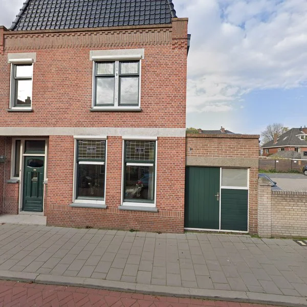 Straatbeeld van Stationsstraat 77, 2641GK Pijnacker