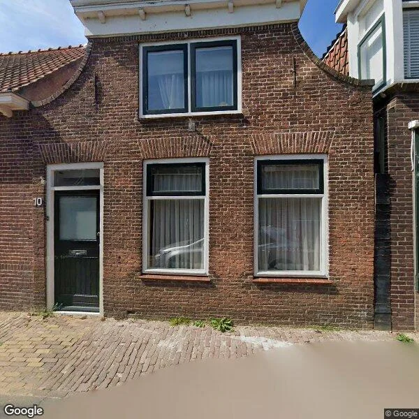 Straatbeeld van Stationsweg 10, 3218AV Heenvliet