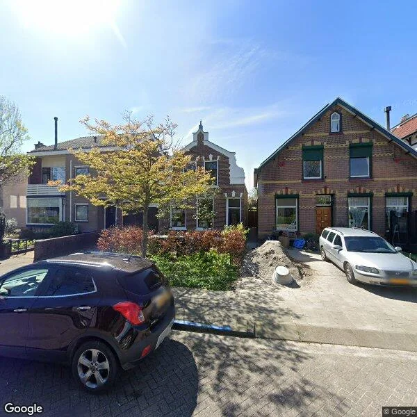 Straatbeeld van Stationsweg 31, 3247BW Dirksland