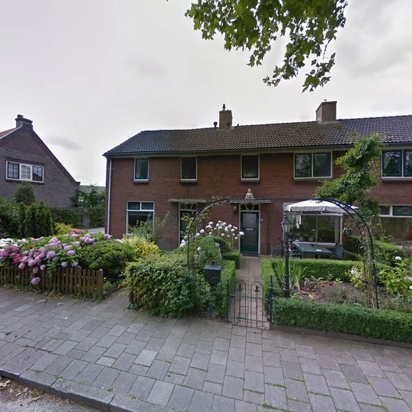 Straatbeeld van Stationsweg 9, 3631AJ Nieuwersluis