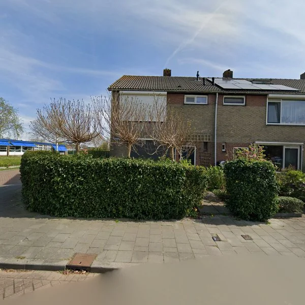 Straatbeeld van Steenhoeck 1, 3218XP Heenvliet