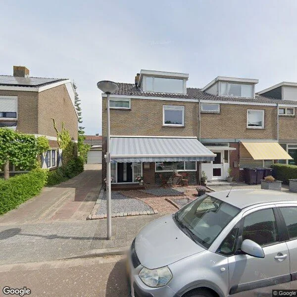 Straatbeeld van Steenhoekstraat 11, 3223BS Hellevoetsluis