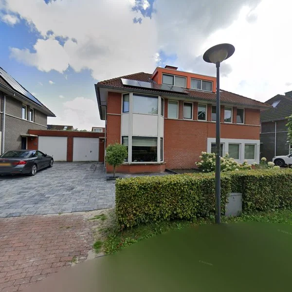 Straatbeeld van Steenhuislaan 22, 9351SK Leek