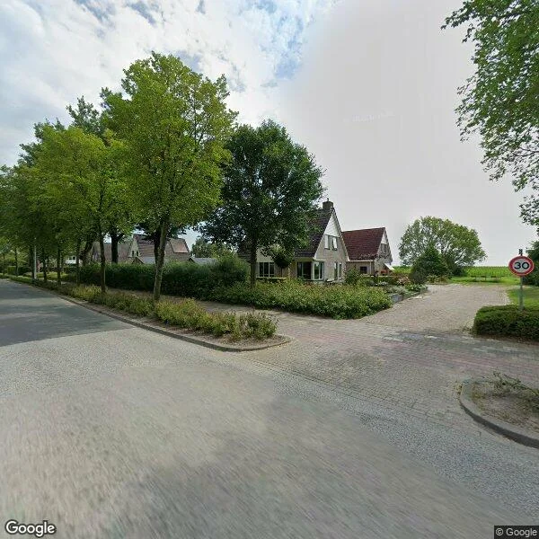 Straatbeeld van Steertster 1, 9077RB Vrouwenparochie