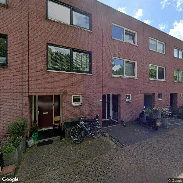 Straatbeeld van Stenen Beer 3, 1035JN Amsterdam