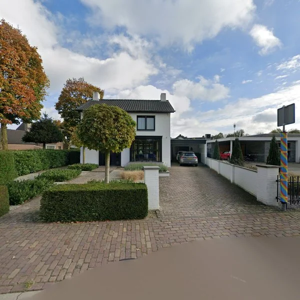 Straatbeeld van Sterkselseweg 5, 6026EA Maarheeze