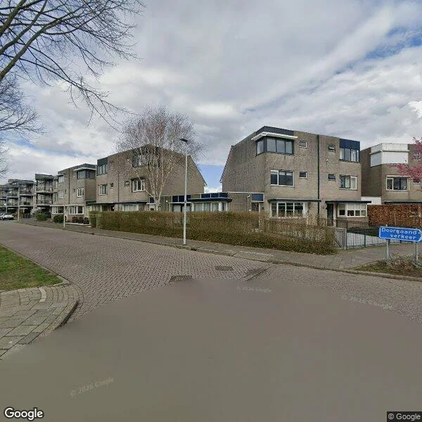 Straatbeeld van Strausslaan 74, 2992PE Barendrecht