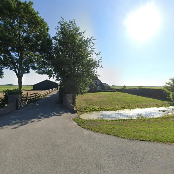 Straatbeeld van Strjitwei 16, 8522ML Tjerkgaast