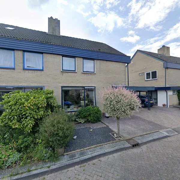 Straatbeeld van Swalmstraat 8, 8303JD Emmeloord