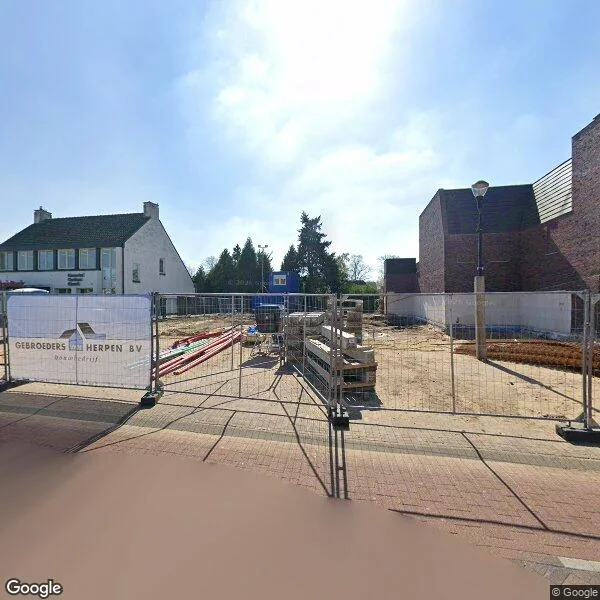 Straatbeeld van 't Dorp 11a, 5384MA Heesch
