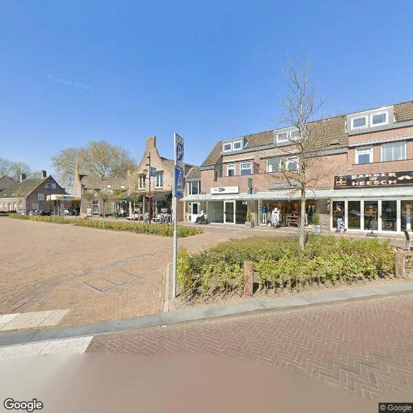 Straatbeeld van 't Dorp 84, 5384MC Heesch