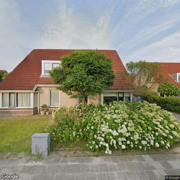 Straatbeeld van 't eerste Môrn 8, 9077RC Vrouwenparochie