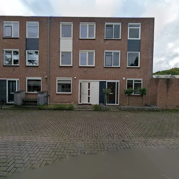 Straatbeeld van Tarthorst 26, 2402LN Alphen aan den Rijn