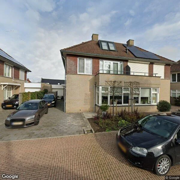 Straatbeeld van Taxhof 8, 4261ZJ Wijk en Aalburg