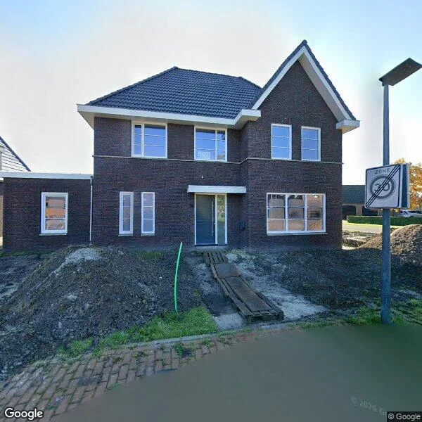 Straatbeeld van Teunestraat 2, 6011NE Ell