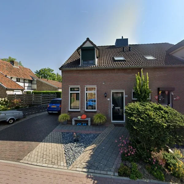 Straatbeeld van Teventweg 1, 6286AN Wittem