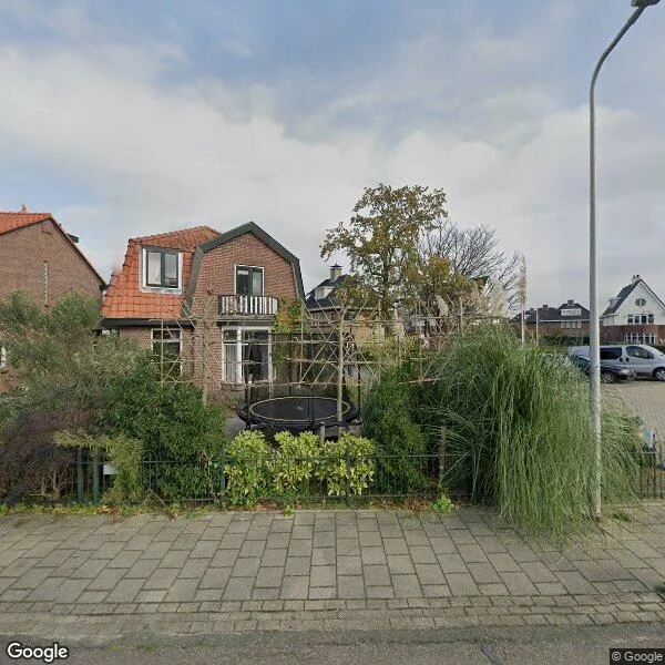 Straatbeeld van Teylingerlaan 94, 2215RT Voorhout