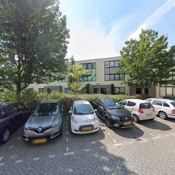Straatbeeld van Theda Mansholtstraat 16, 2331JG Leiden