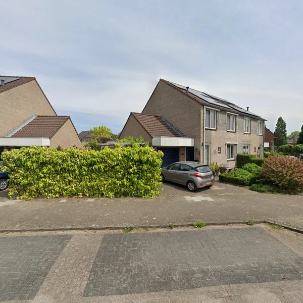Straatbeeld van Theo Kwantenstraat 57, 3223CE Hellevoetsluis