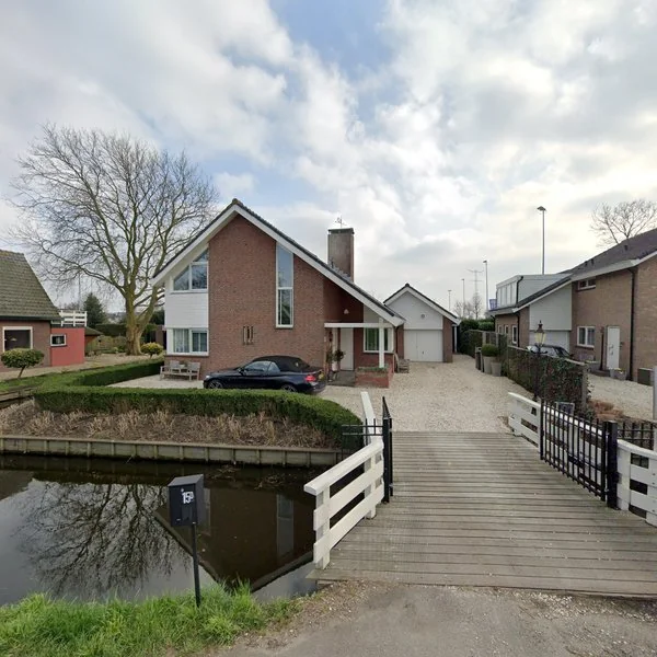 Straatbeeld van Tiendweg-West 15d, 2941EP Lekkerkerk