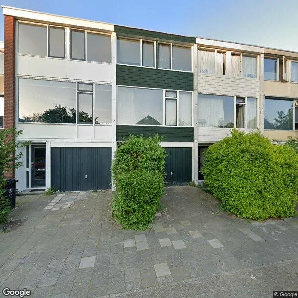 Straatbeeld van Topaasstraat 17, 9743LA Groningen