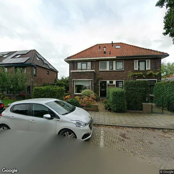 Straatbeeld van Toussaintstraat 52, 2406XR Alphen aan den Rijn