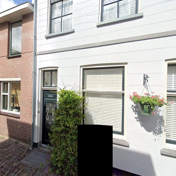 Straatbeeld van Trompetstraat 104, 2611KP Delft