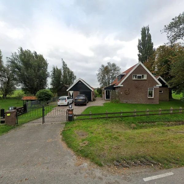 Straatbeeld van Tsienzerbuorren 11, 9008TT Reduzum