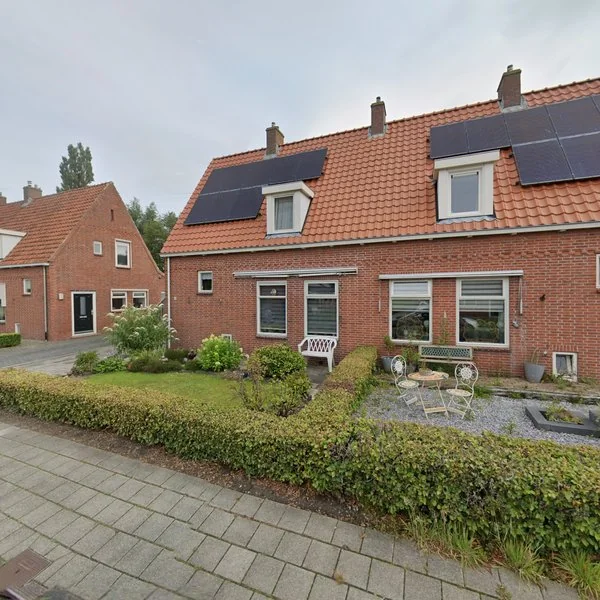 Straatbeeld van Tsjerkestrjitte 8, 9298RB Kollumersweach