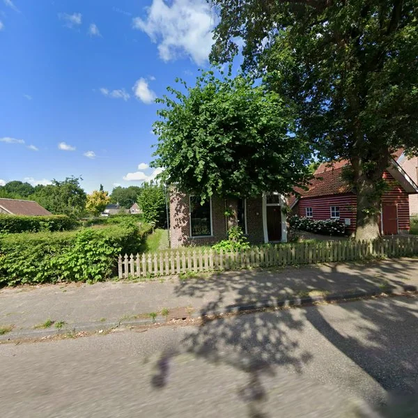 Straatbeeld van Tsjerkewâl 7, 9243JT Bakkeveen