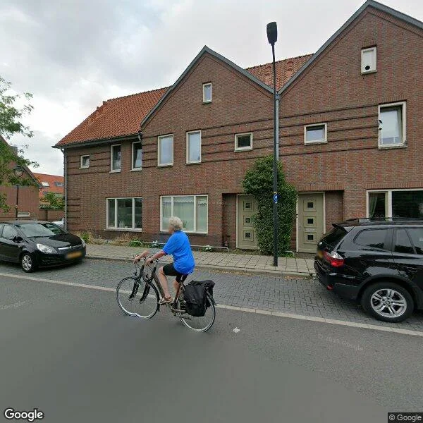Straatbeeld van Tweede Emmastraat 77, 7545MP Enschede