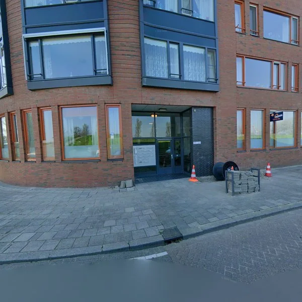 Straatbeeld van Uiterdijk 197, 3195GL Pernis Rotterdam