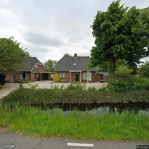 Straatbeeld van Uitweg 2, 3652LP Woerdense Verlaat