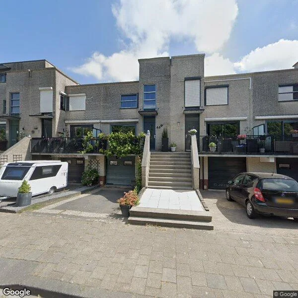 Straatbeeld van Uniceflaan 44, 3223PA Hellevoetsluis