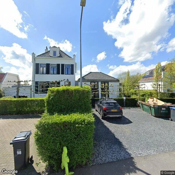 Straatbeeld van Utrechtseweg 98, 1381GS Weesp