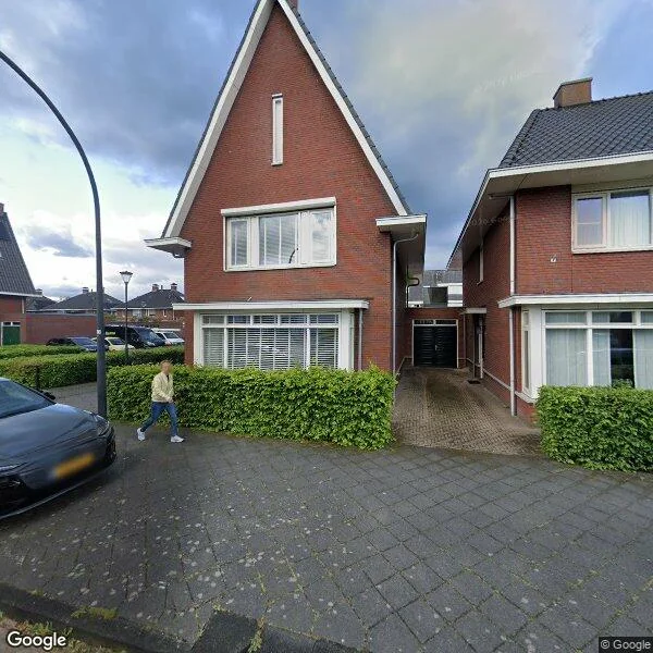 Straatbeeld van Valkenswaardstraat 24, 5036SL Tilburg