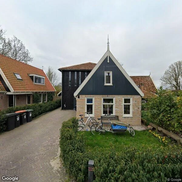 Straatbeeld van Valkkogerweg 15, 1744GA Sint Maarten