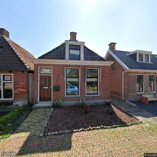 Straatbeeld van Van Aylvawâl 10, 9151HK Holwert
