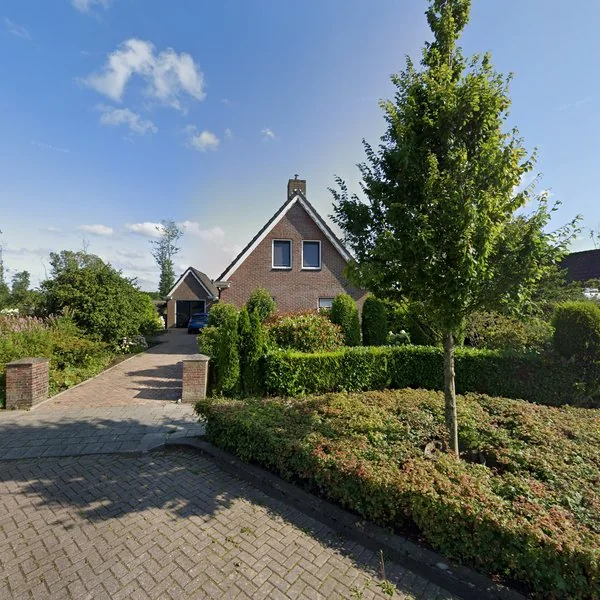 Straatbeeld van Van Burmaniastrjitte 6, 9105LD Rinsumageast