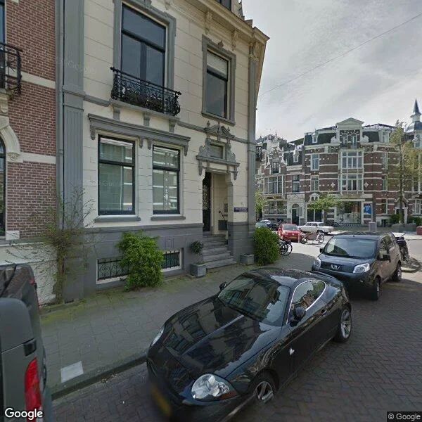Straatbeeld van Van Eeghenstraat 57, 1071EW Amsterdam